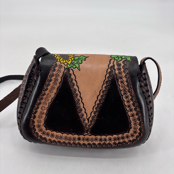 Vintage 70’s Boho Sunflower Artisan Cottagecore Tooled Leather Crossbody Bag - Picture 6 of 15